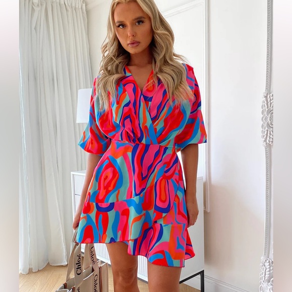 SHEIN Dresses & Skirts - 🔥Elegant Vibrant Multicolor Dress